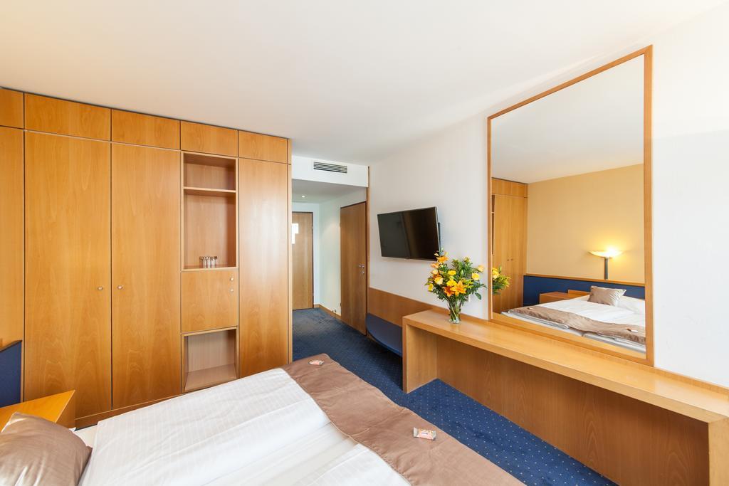 Novum Hotel Kavalier Wenen Kamer foto
